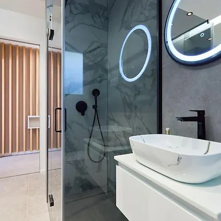 New & Stunning Views In Luxury 5* Divona Апартаменты
