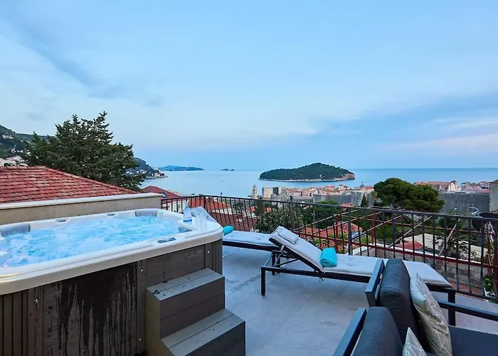 New & Stunning Views In Luxury 5* Divona * ドゥブロブニク